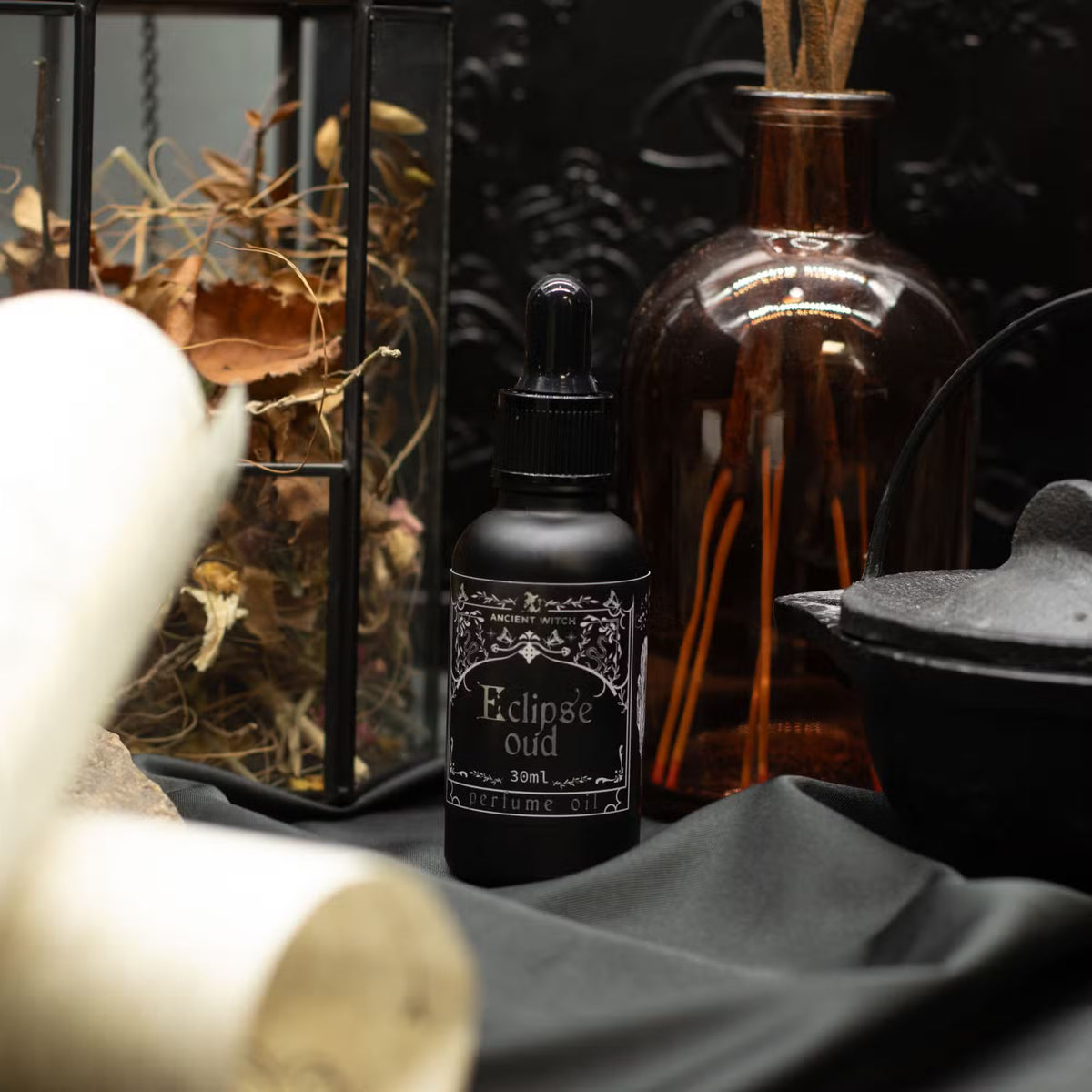 Profumo in olio Ancient Witch ECLIPSE OUD